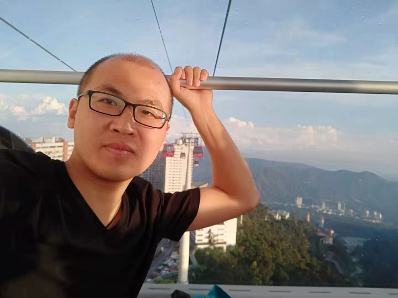 李國亮照片2.jpg 李國亮照片2.jpg